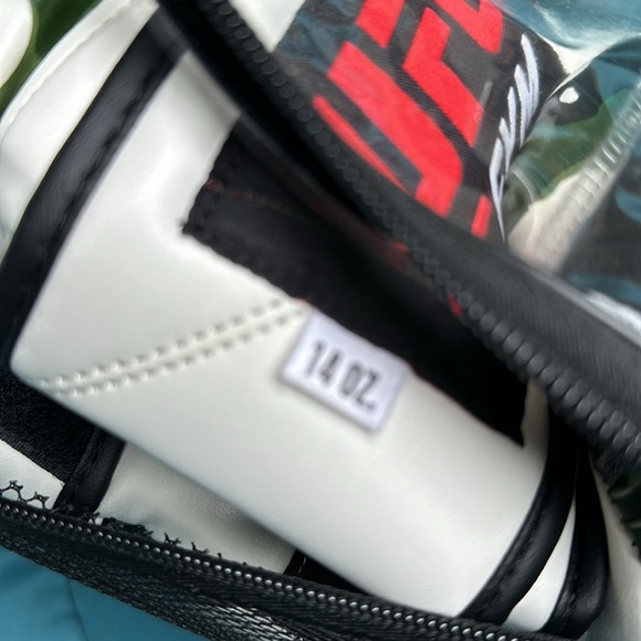UFC GYM gloves - Picture 3 of 4